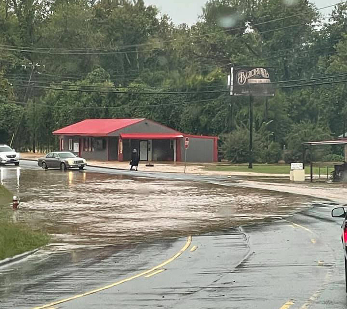 100821-mmn-nws-flooding1-p1.jpg